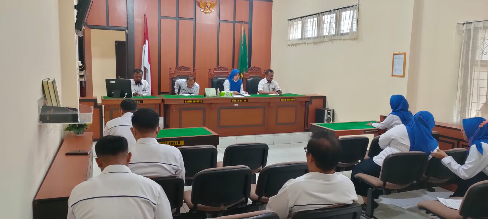 rapat evaluasi kinerja 2