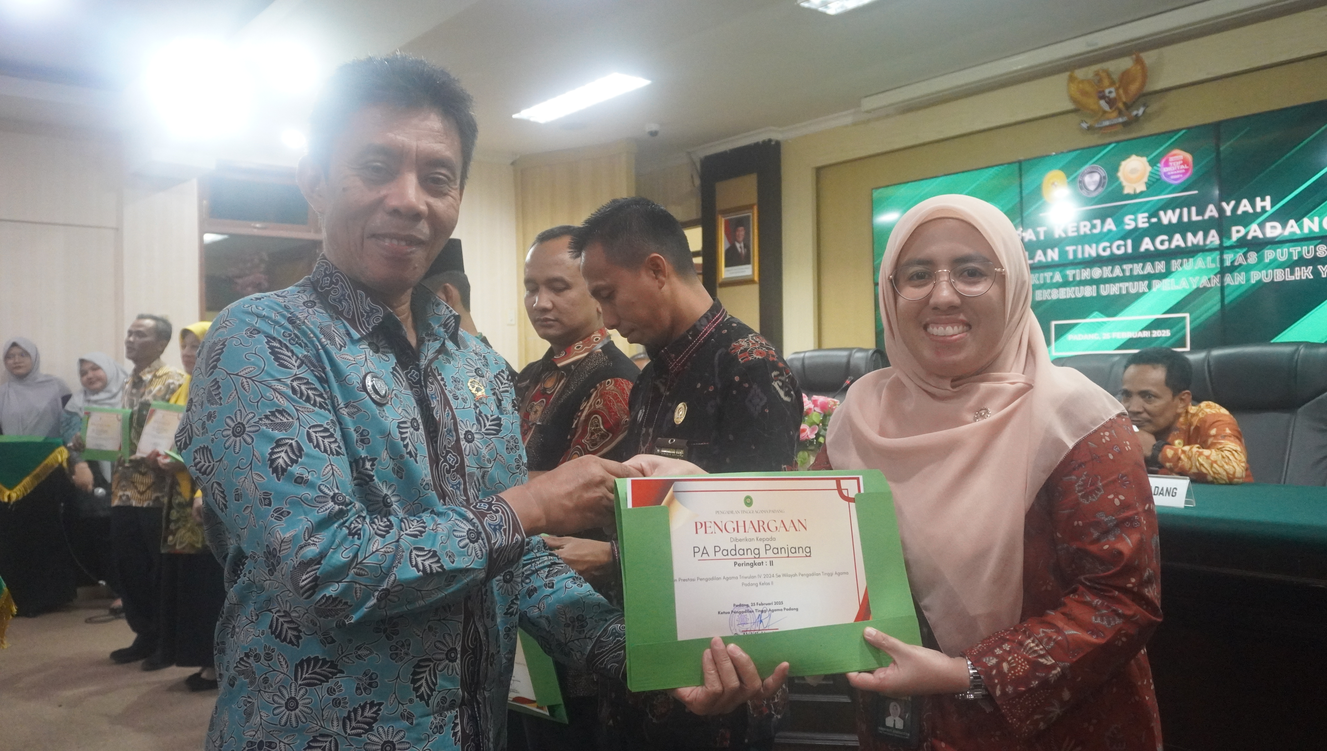 penghargaan pta padang 25feb 1