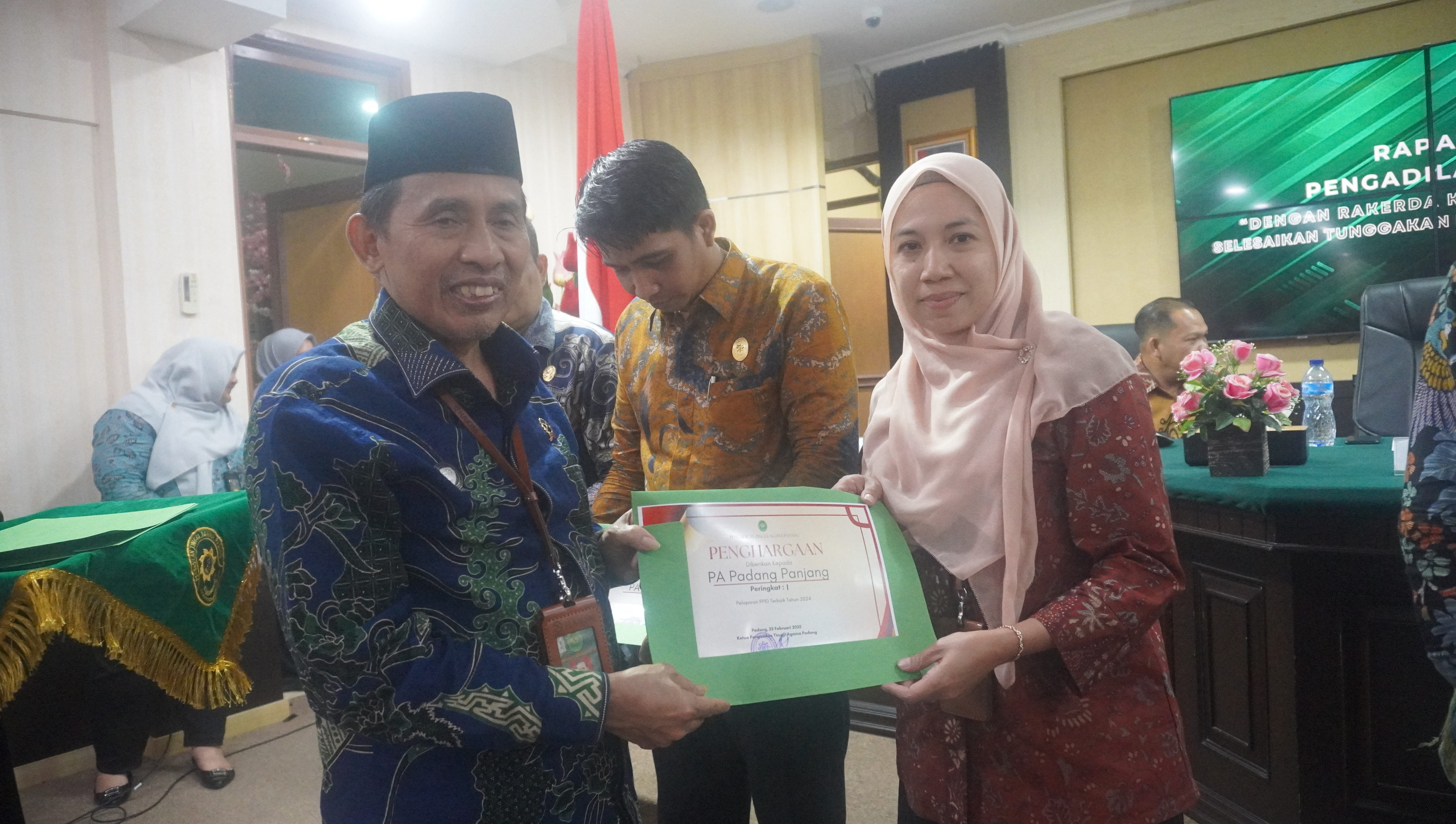 penghargaan pta padang 25feb 4