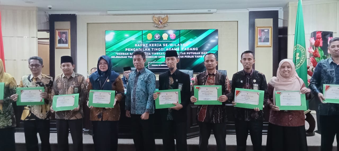penghargaan pta padang 25feb 7