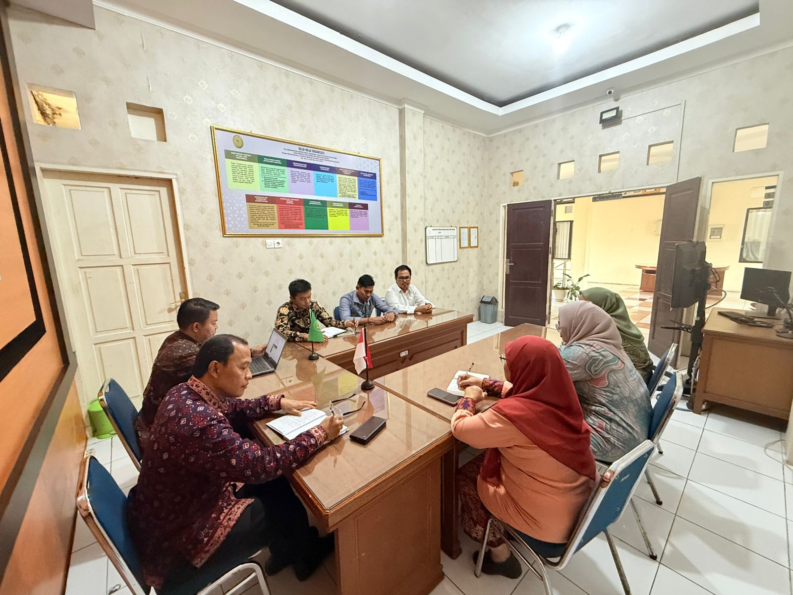 rapat kesekretariatan 30okt 2