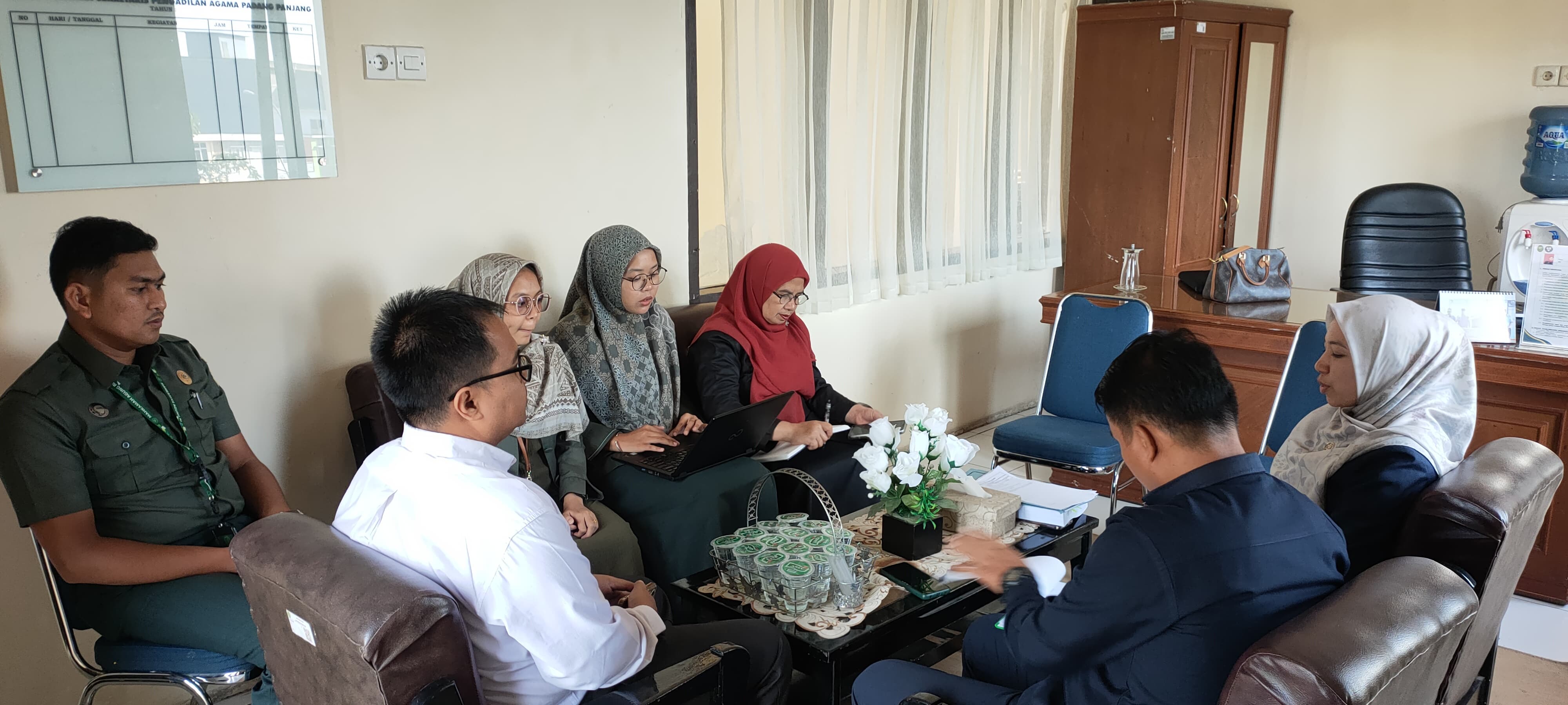 rapat kesekretariatan 4juni 2