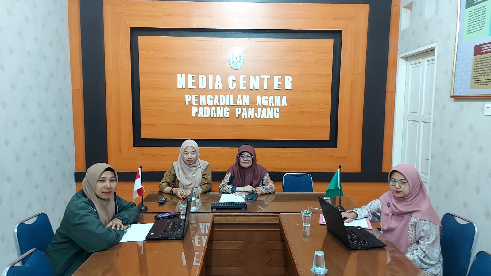 zoom dialog hukum 30jan 1