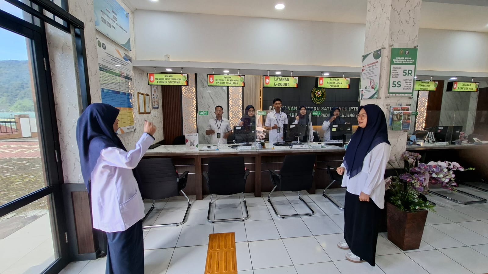briefing 13apr