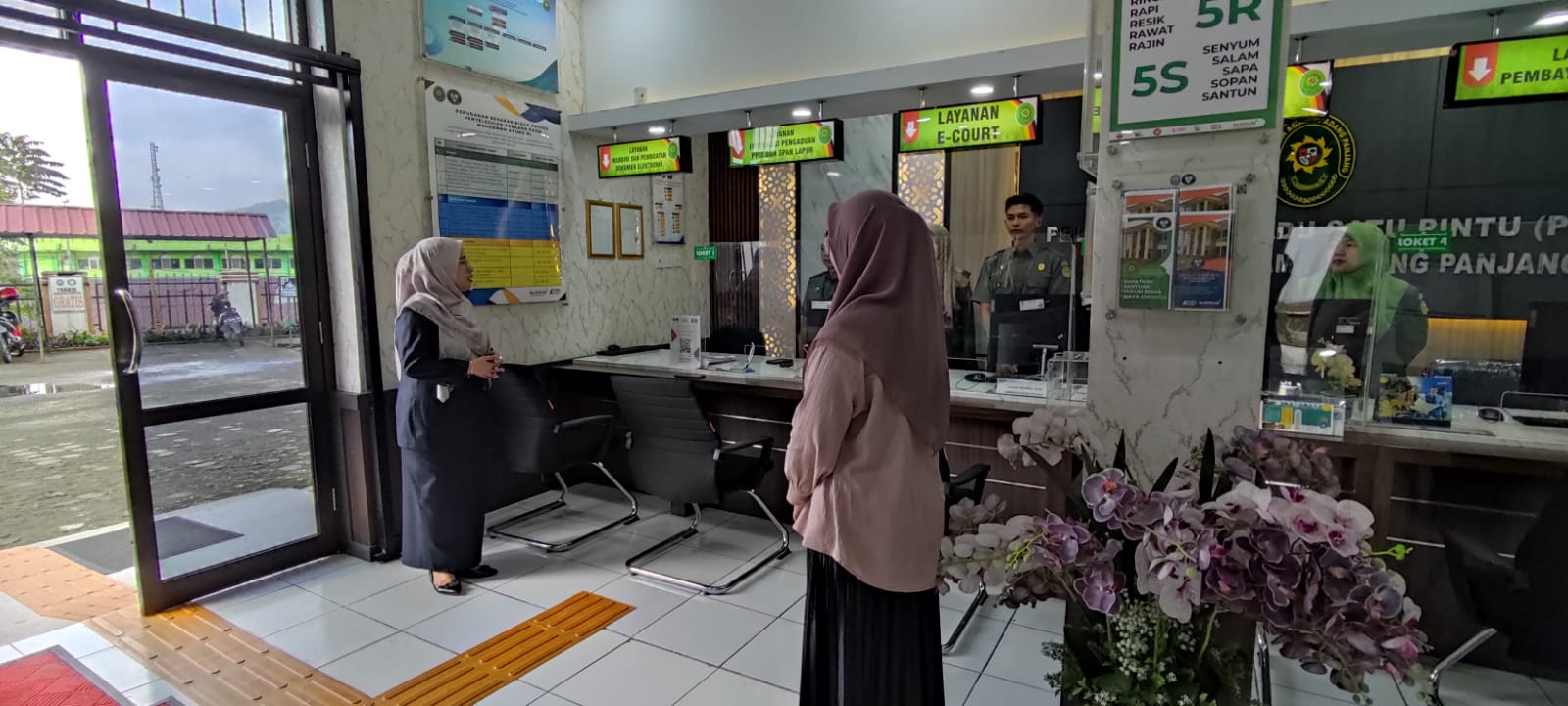 briefing 14apr