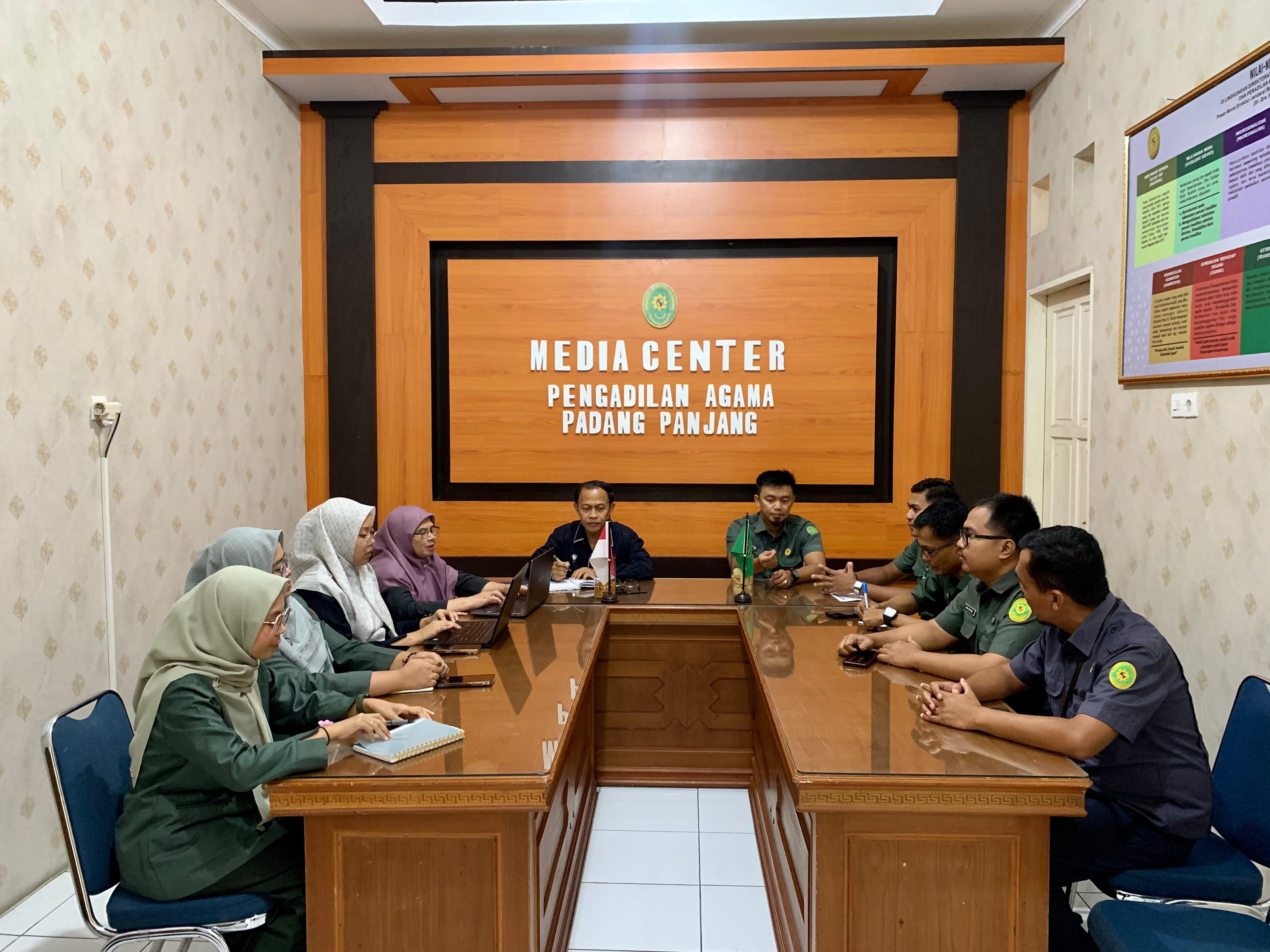 rapat kesekretariatan 31mar